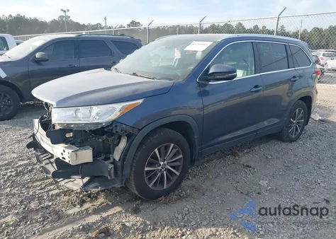2019 Toyota Highlander Xle z USA, uszkodzony, nr VIN 5TDJZRFH7KS724490